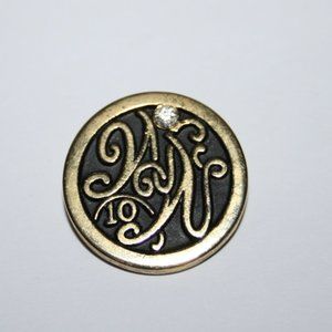 Weight Watchers gold pin
